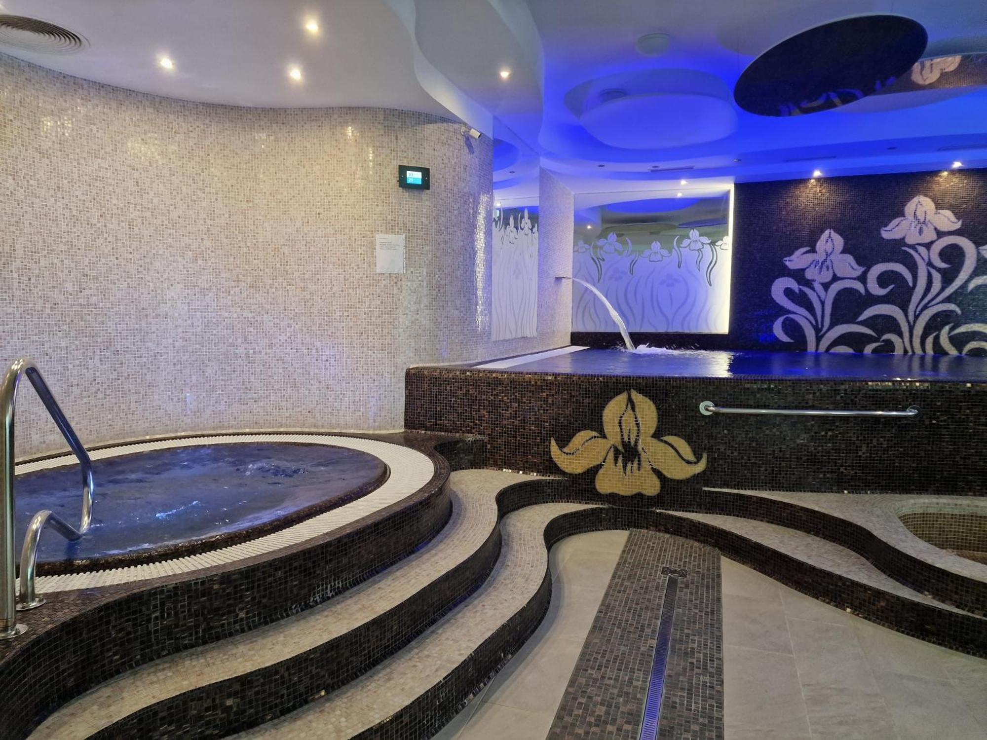 Spa Hotel Iris Karlovy Vary Eksteriør bilde