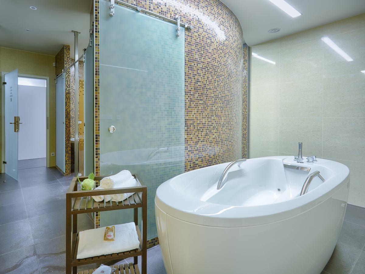 Spa Hotel Iris Karlovy Vary Eksteriør bilde